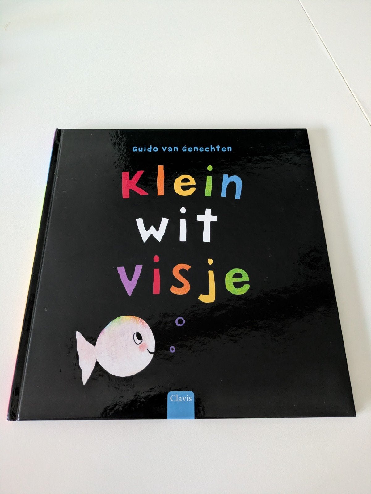 Klein Wit Visje - Hardcover, nieuwstaat, Boeken, Fictie algemeen, Jongen of Meisje, Nieuw, Ophalen of Verzenden