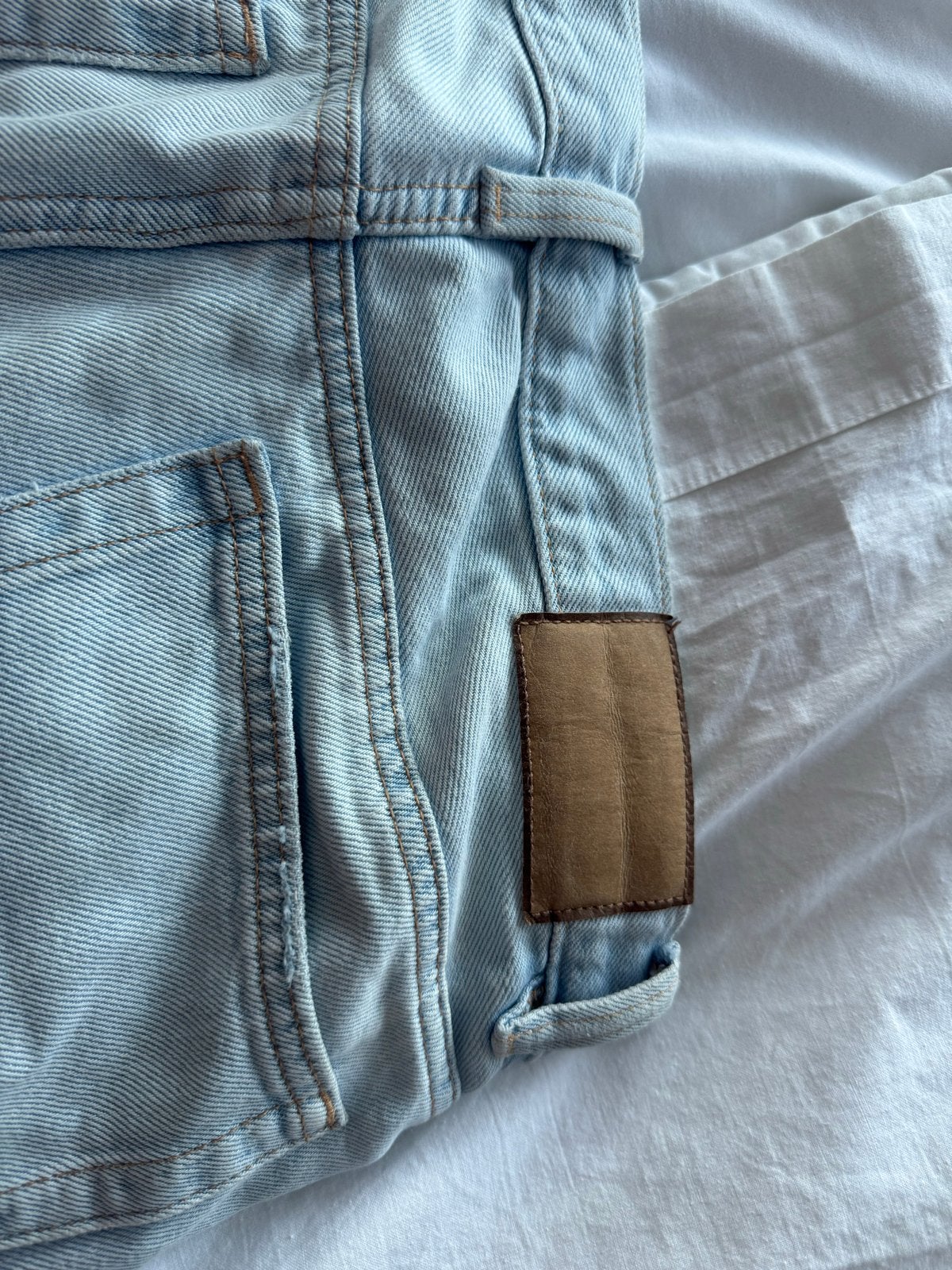 Lichtblauwe Zara spijkerbroek, Ophalen of Verzenden, Gedragen, Blauw, W32 (confectie 46) of kleiner