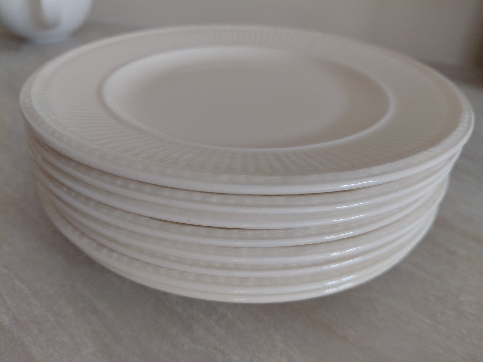 8 Wedgwood Edme gebaksbordjes diameter 16 cm, Gebruikt, Klassiek, Ophalen of Verzenden, Bord(en)