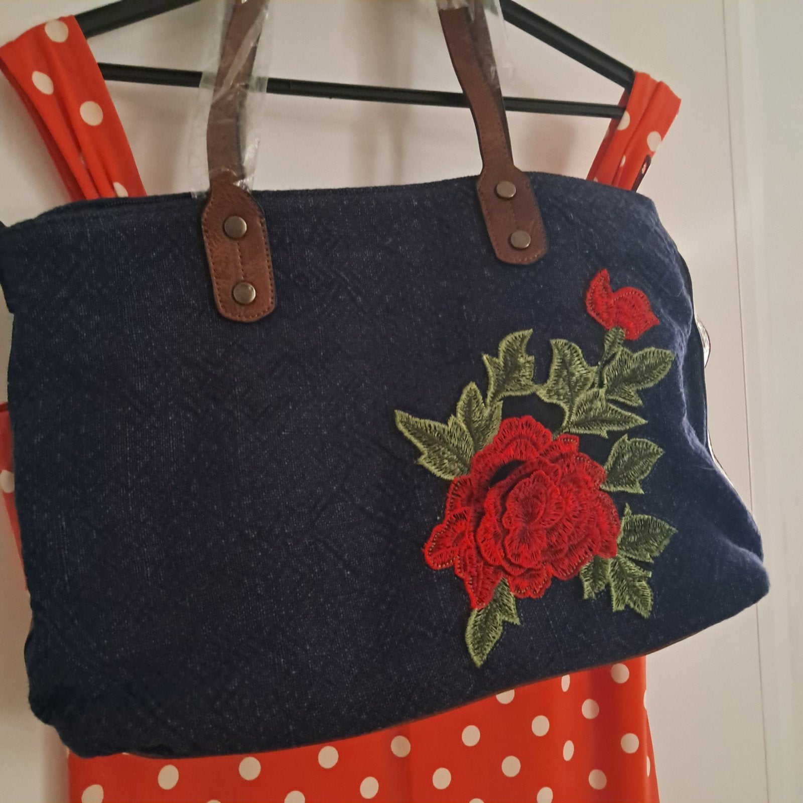 Leuke ruime tas met bloem, 40 tot 60 cm, 30 cm of meer, Ophalen of Verzenden, Nieuw