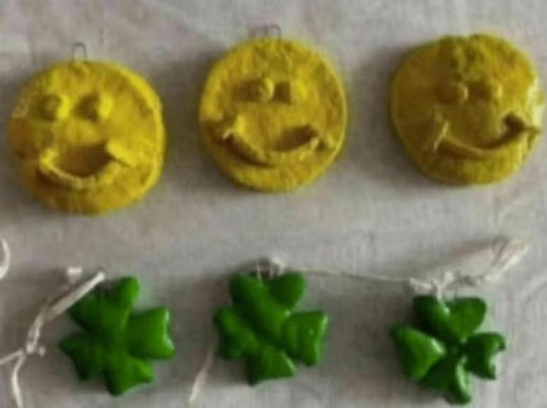 Kerstversiering versiering: klavertje vier, smiley :-) :), Ophalen of Verzenden, Zo goed als nieuw