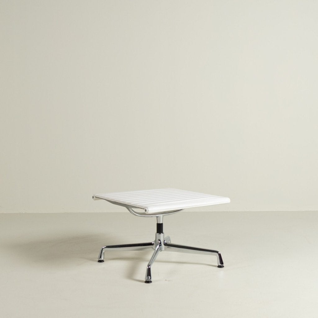 Vitra Eames EA125 Hocker Wit Leer - Chroom, Niet ingevuld, Leer, Zo goed als nieuw, Vitra