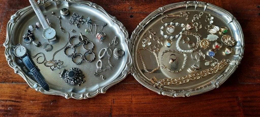 Lot sieraden uit nalatenschap., Ophalen of Verzenden, Overige materialen, Overige typen