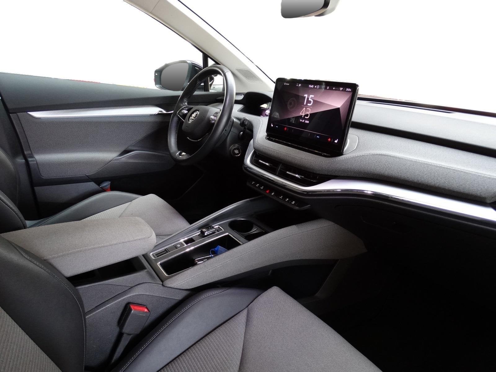 Skoda Enyaq iV 80 Matrix / Camera / SOH 91.4%, Auto's, Skoda, Achterwielaandrijving, Gebruikt, Leder en Stof, Zwart