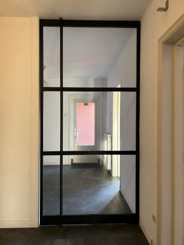 Taatsdeur 272x133 cm - Zwart staal met glas, Ophalen, Binnendeur, Zo goed als nieuw, Metaal