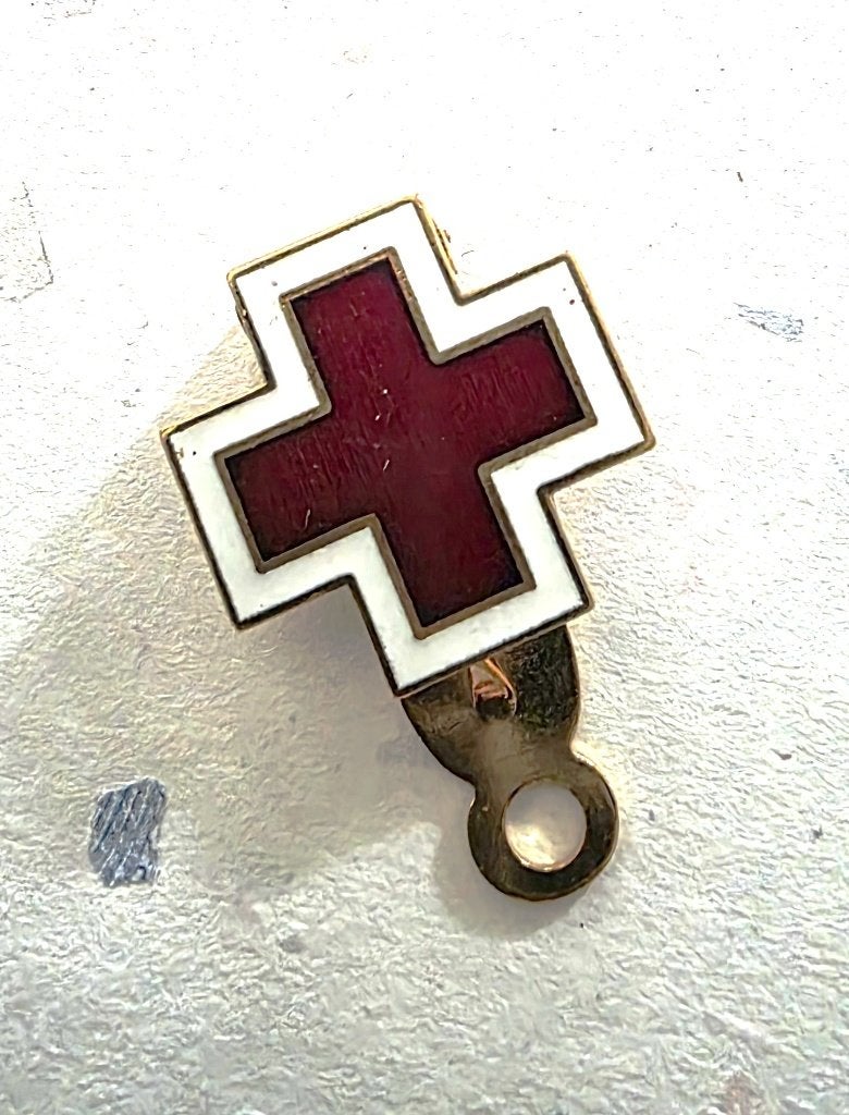 Rode Kruis Blouseclip, Ophalen of Verzenden, Gebruikt, Overige onderwerpen, Speldje of Pin