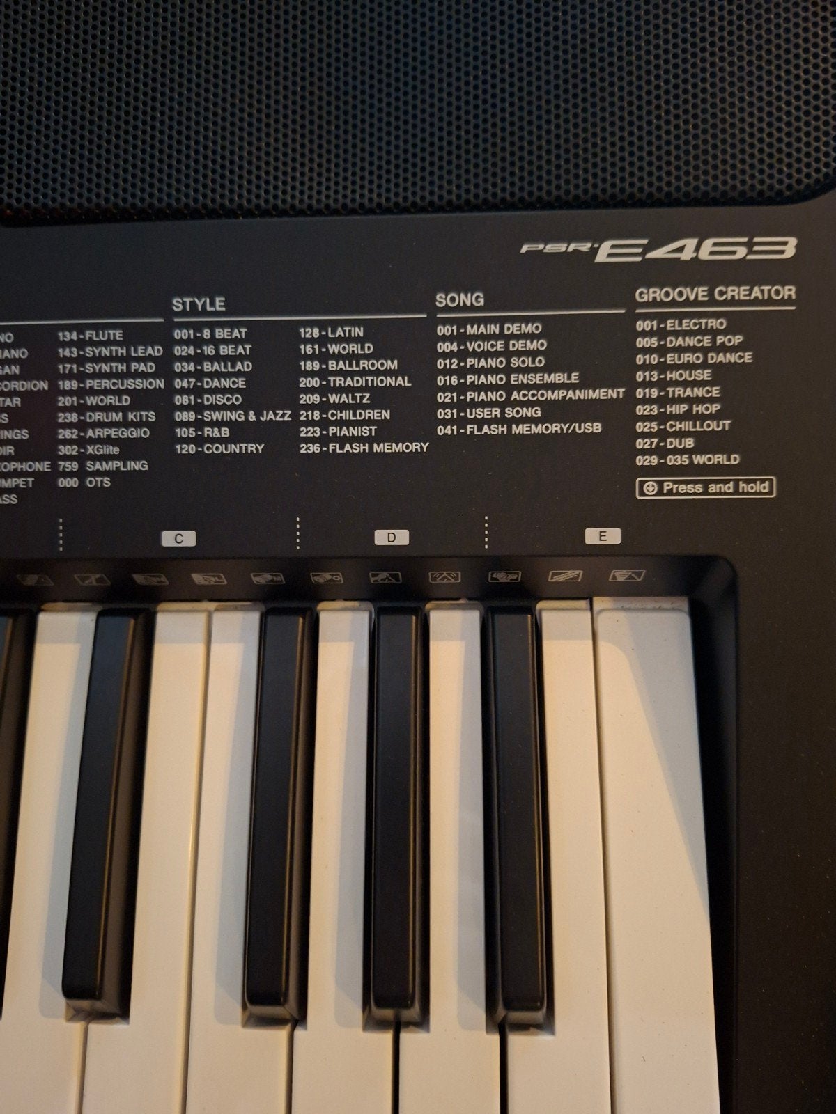 Yamaha PSR-E463 keyboard met standaard, 61 toetsen, Yamaha, Ophalen of Verzenden, Zo goed als nieuw