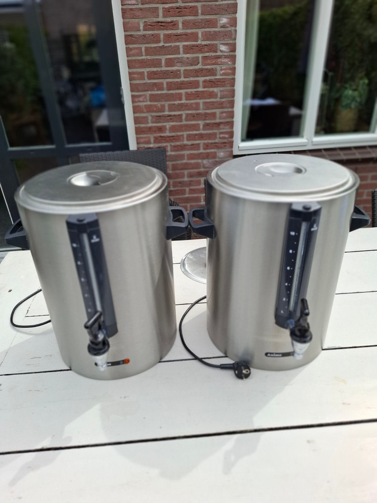 Animo koffie/theecontainers, Ophalen