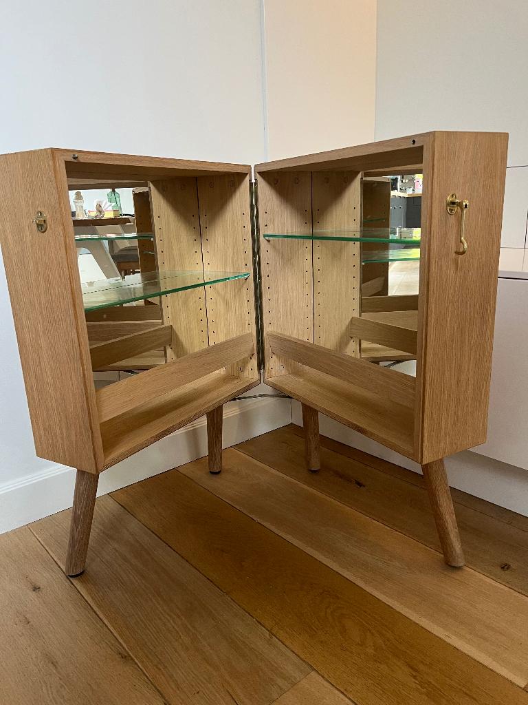 Bolia Oliver Barkast Eiken, Huis en Inrichting, Kasten | Buffetkasten, Ophalen, Glas, Gebruikt, Met deur(en)