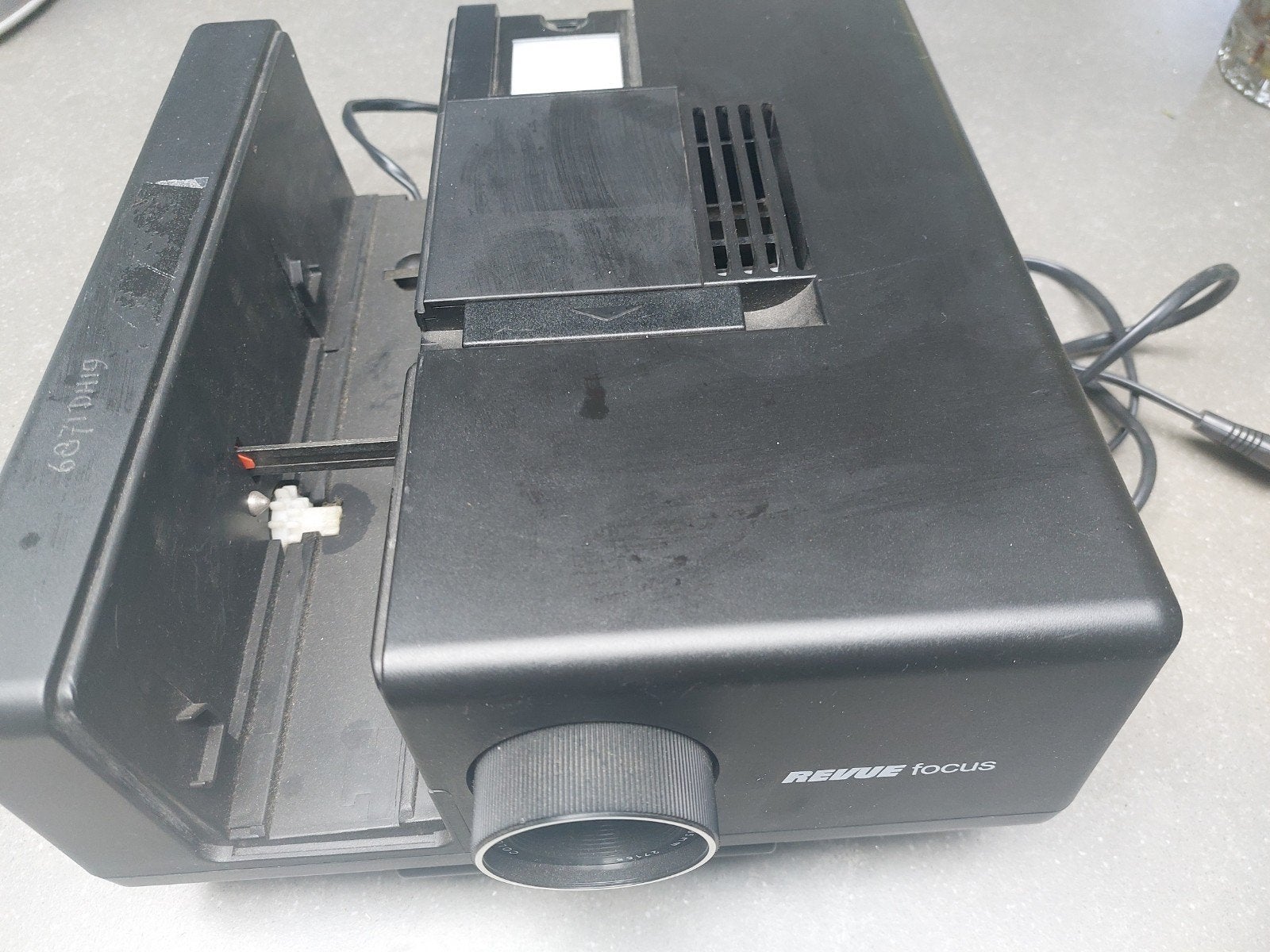 Vintage diaprojector -Revue Focus 300 AF, Ophalen of Verzenden, Gebruikt