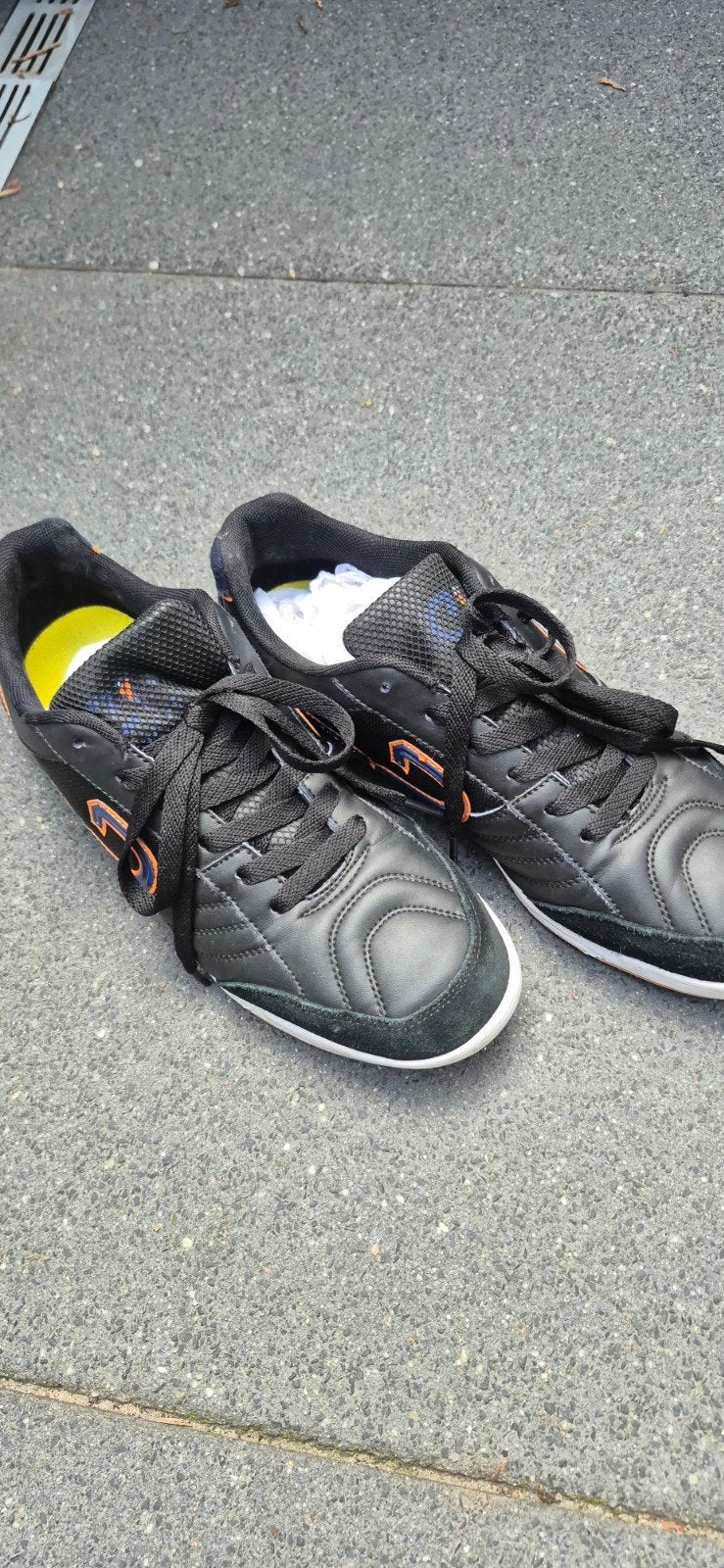 Cruyff zaalschoenen - Maat 43 - Zwart/Oranje, Ophalen of Verzenden