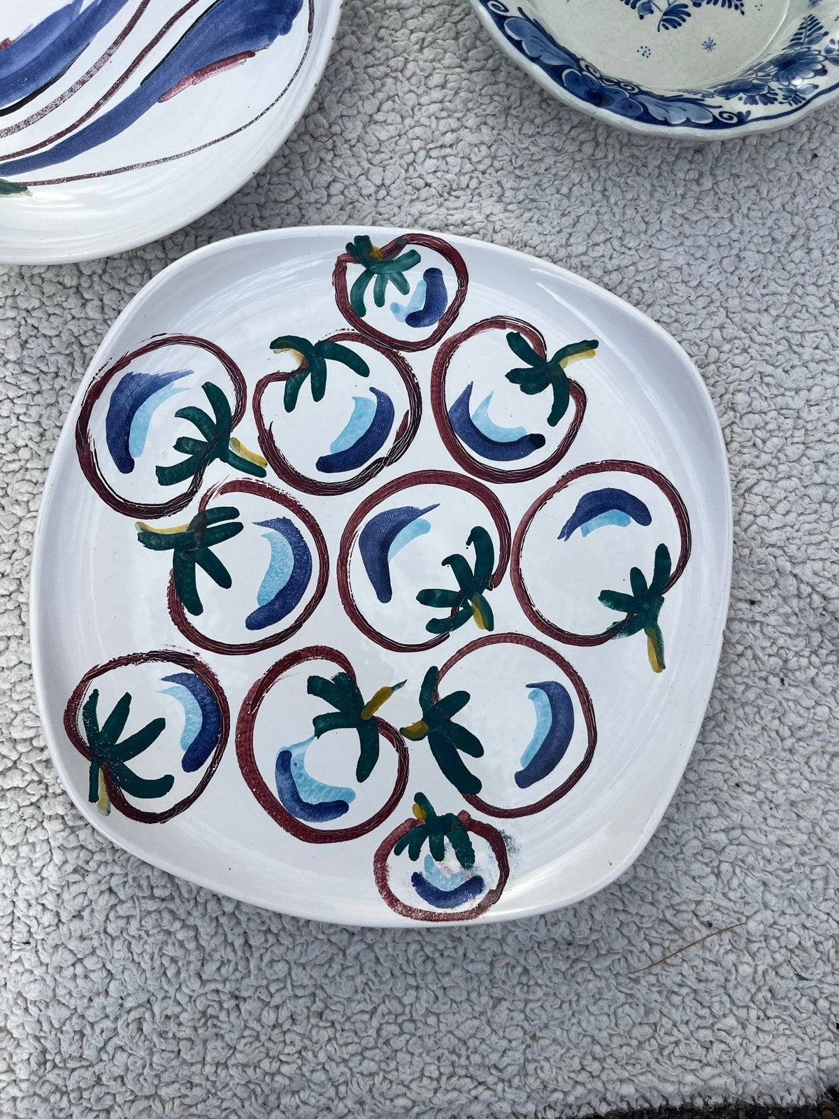 Handgeschilderd bord voor salade mozzarella tomaat, Gebruikt, Keramiek, Ophalen of Verzenden, Bord(en)