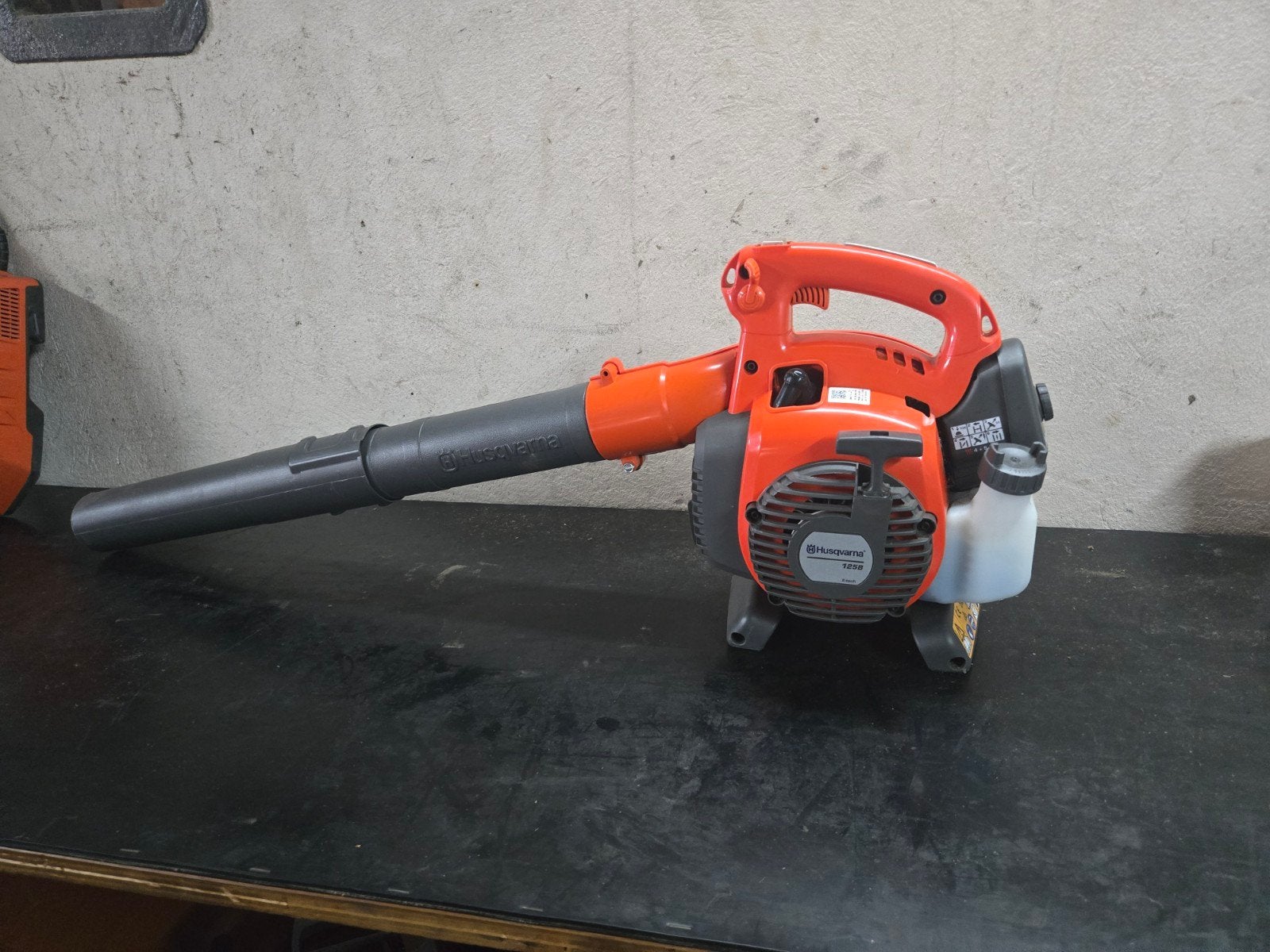 Zeer nette Husqvarna 125B bladblazer zgan | Bj. 2025  125 B, Tuin en Terras, Bladblazers, Benzine, Handgedragen, Ophalen of Verzenden
