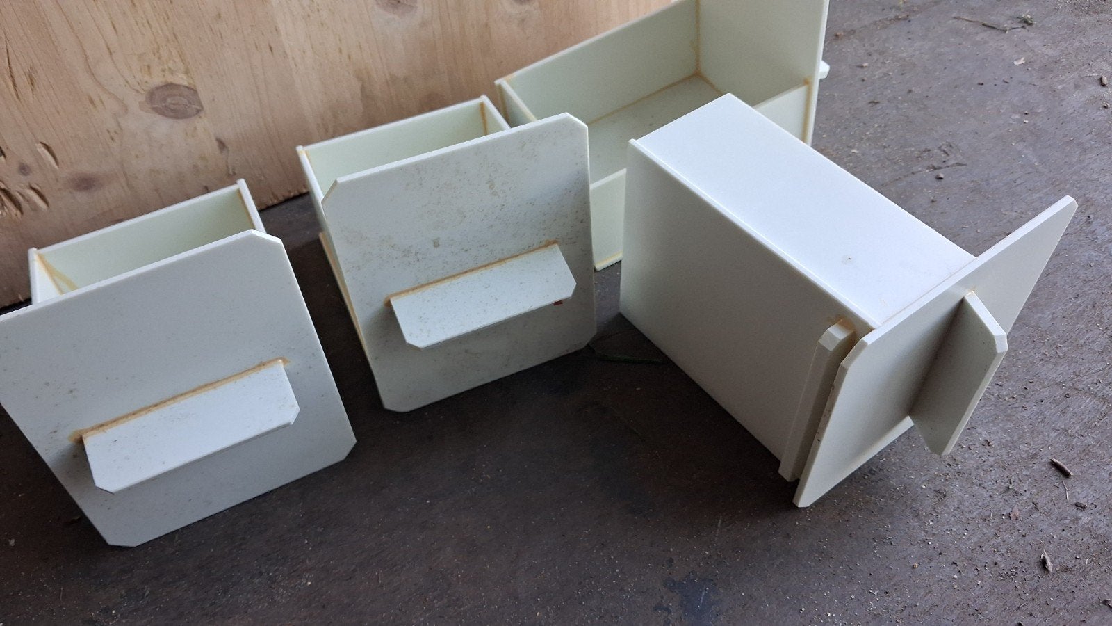 4x kunststof kanarie nestkastje voorfront, Ophalen, Zo goed als nieuw, Kunststof, Broedkooi of Kweekkooi