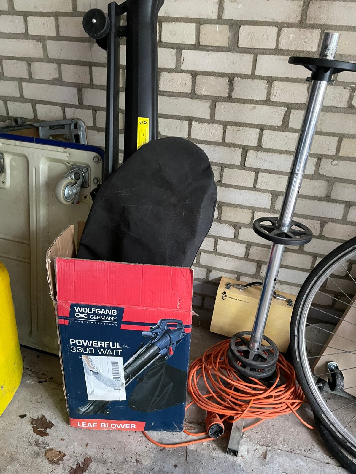 Te koop z.g.a.n bladblazer wolfgang, Auto diversen, Ophalen, Zo goed als nieuw
