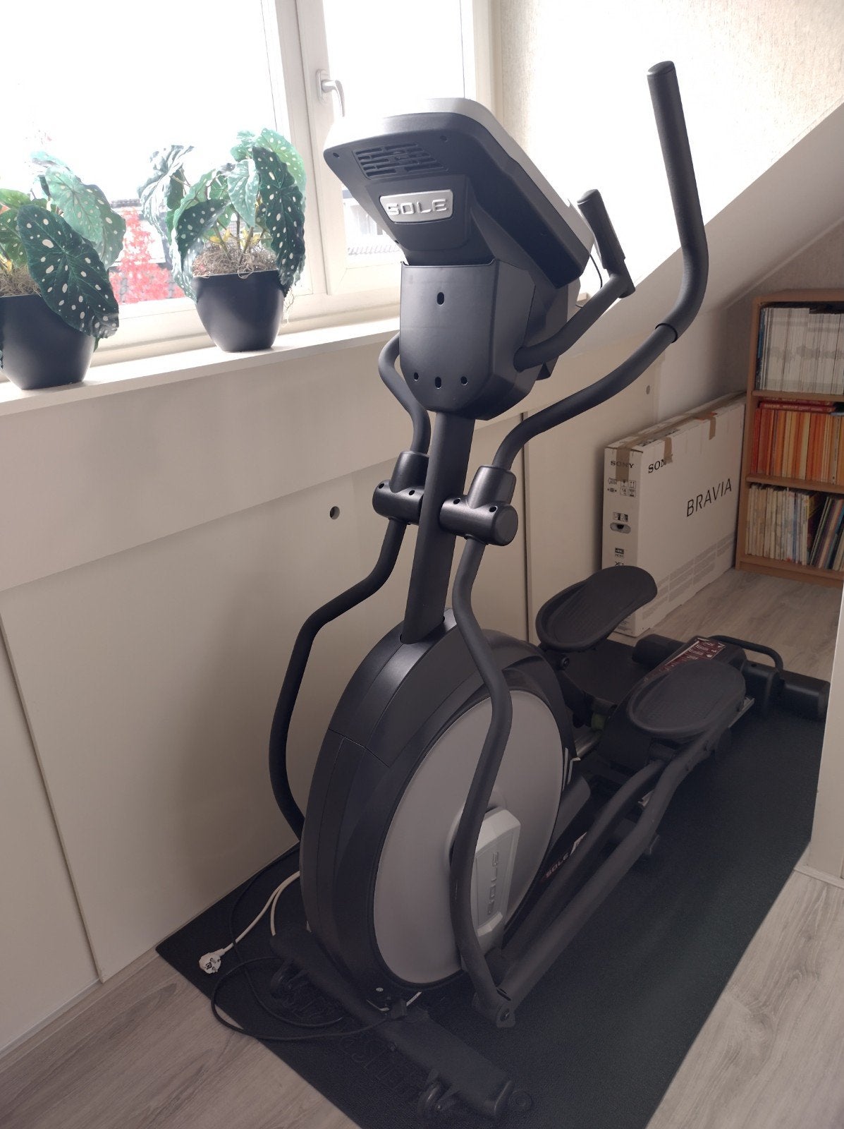 Sole Fitness E25 Crosstrainer - Zo goed als nieuw, Ophalen, Benen, Zo goed als nieuw, Crosstrainer