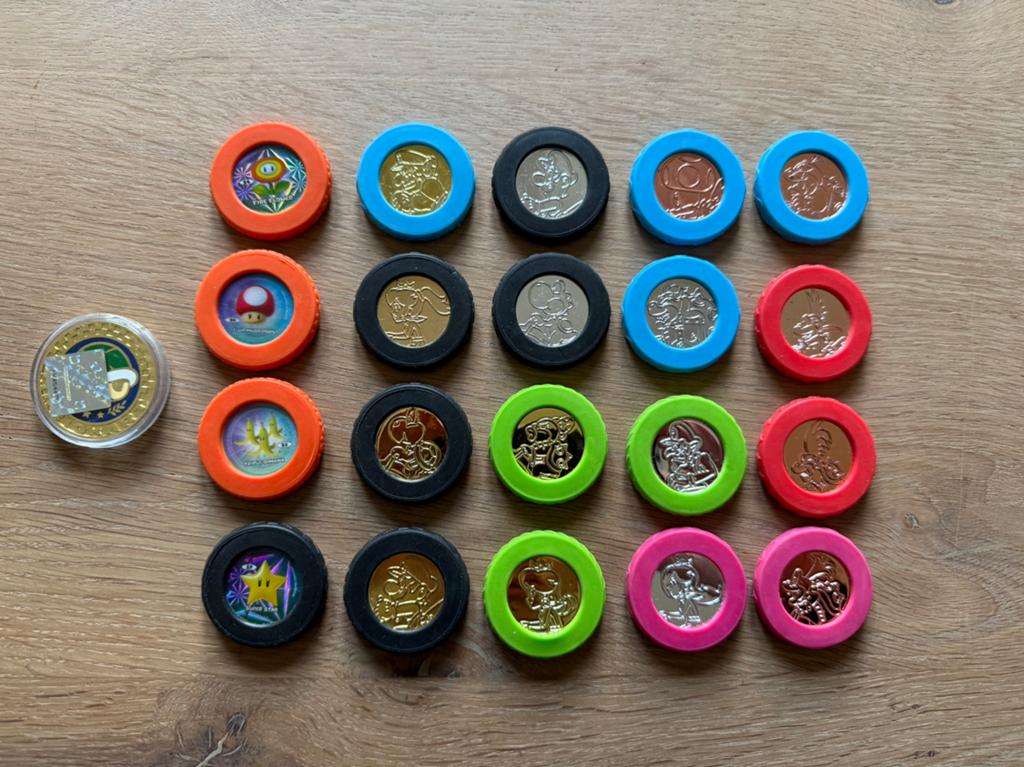 21 Mario Kart munten uit 2018, Ophalen of Verzenden, Zo goed als nieuw