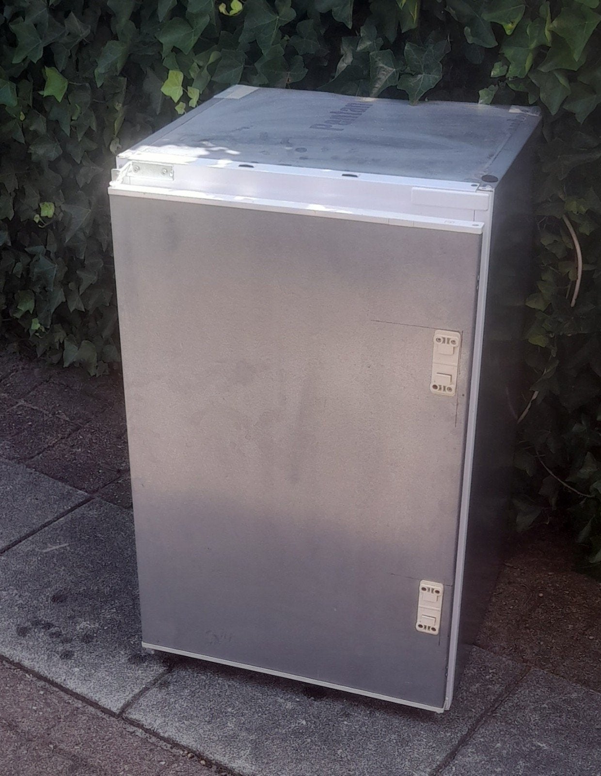 BOSCH (INBOUW) KOELKAST IN PRIMA STAAT NU VOOR MAAR 30 EURO, Witgoed en Apparatuur, Zonder vriesvak, 100 tot 150 liter, Zo goed als nieuw