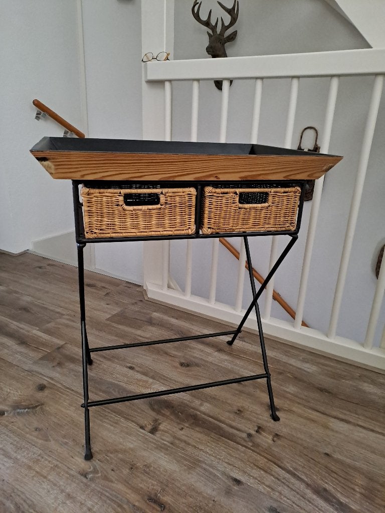 Tafeltje, Ophalen