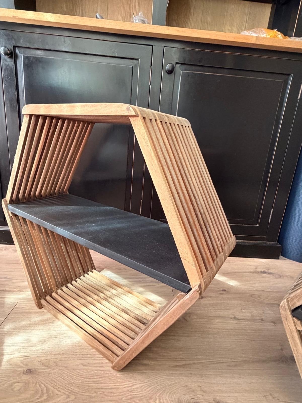 Zeshoekige houten wandplank met zwart schap, Ophalen, Gebruikt