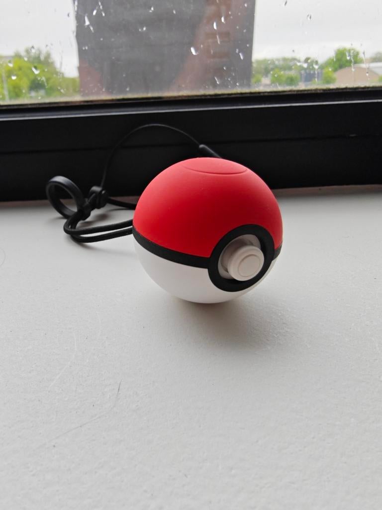 Pokémon Go Plus + Pokéball, Ophalen, Zo goed als nieuw, Overige typen