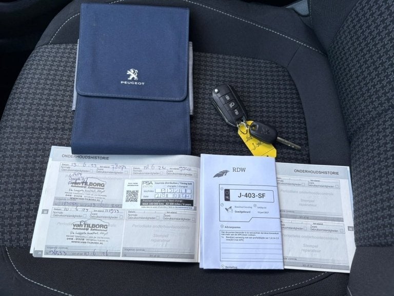 Foto 25 van Peugeot 308 1.2 Allure Distributie V.V. Xenon Sensoren Velge