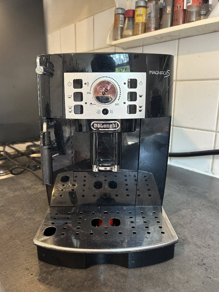 De'Longhi Magnifica S ECAM, Ophalen, Afneembaar waterreservoir, Gebruikt, Koffiemachine