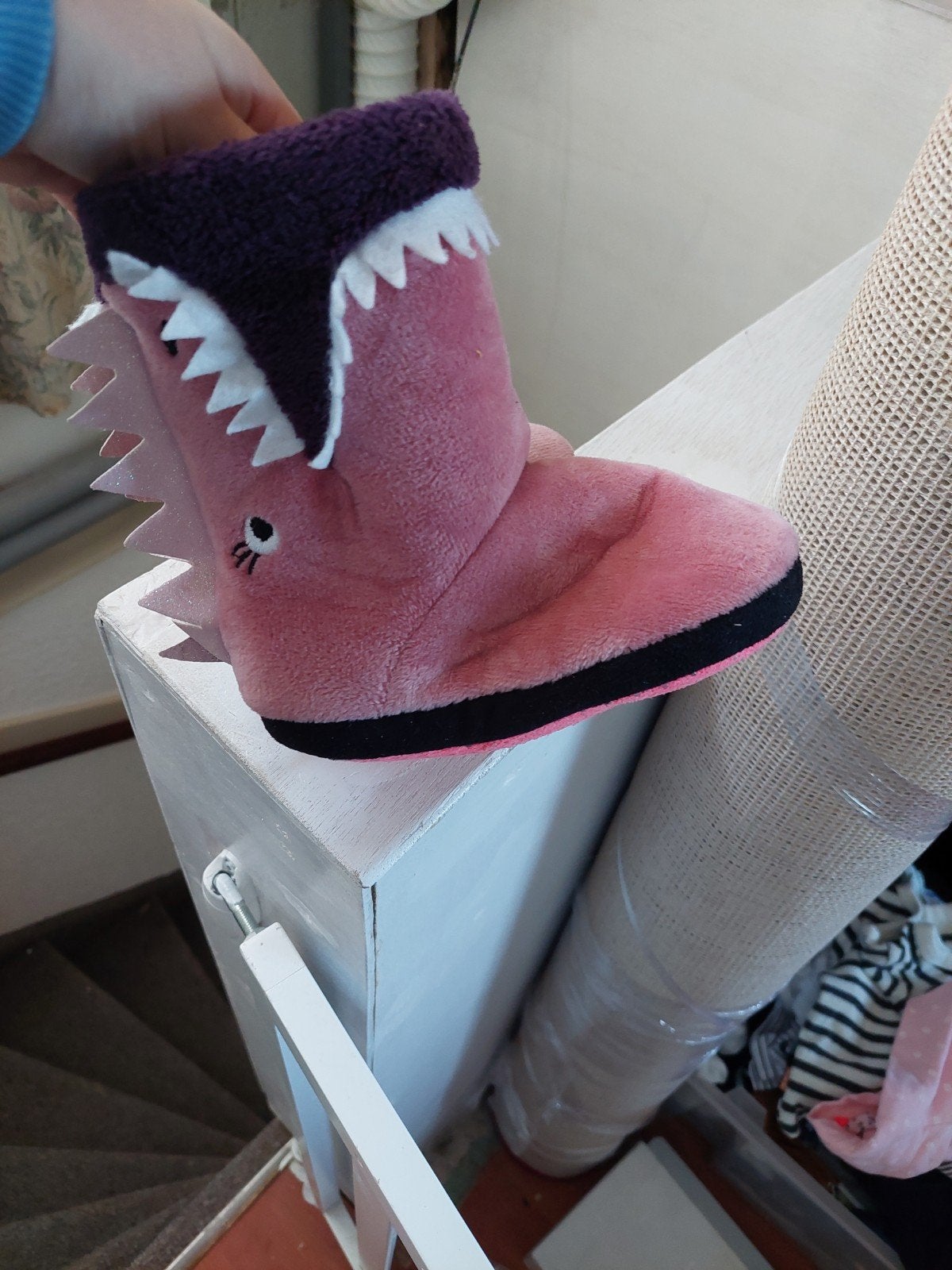 Dino sloffen, maat 24/25, Overige typen, Zo goed als nieuw, Verzenden, Meisje