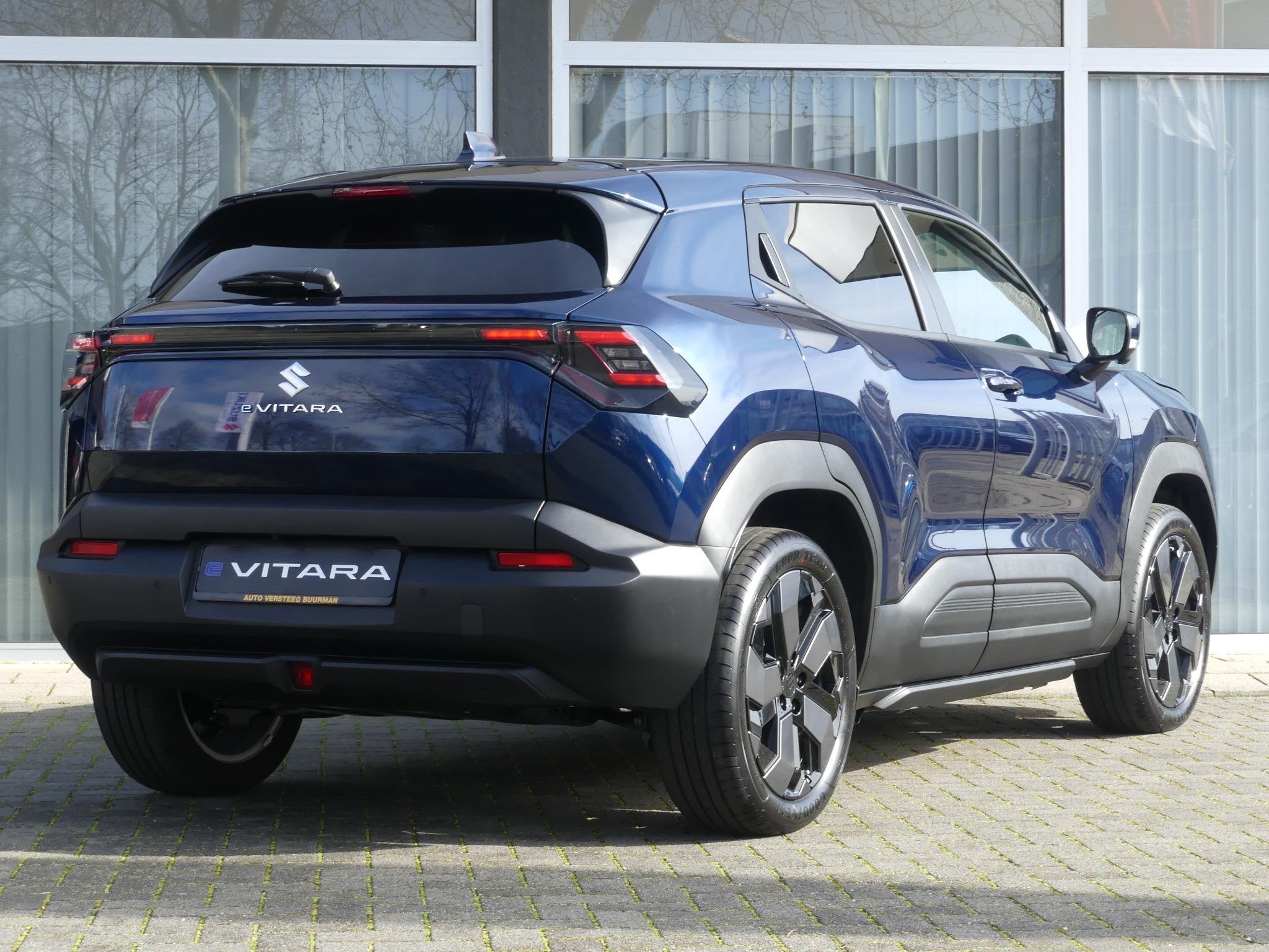 Suzuki e VITARA Style 61 kWh Elektrische bestuurdersstoel, P, 12 maanden, Stof, Automatische klimaatregeling, Blauw