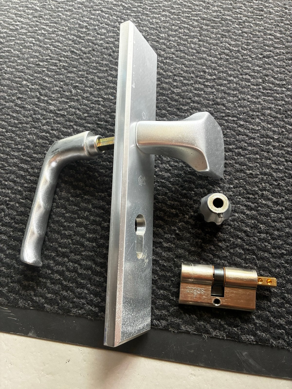Deurbeslag set met klink en cilinder, Ophalen, Gebruikt, Rvs, Klink of Kruk