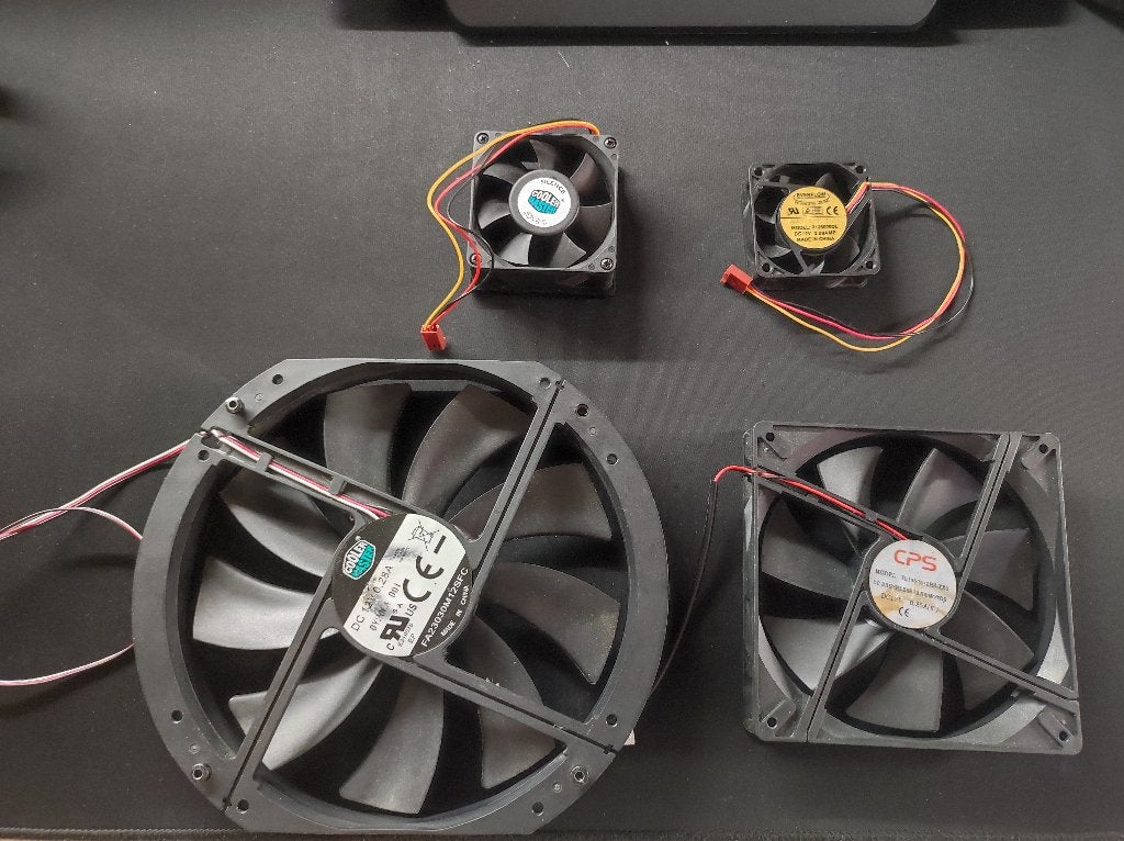 Diverse 12V PC Fans Cooler Master Everflow, Ophalen of Verzenden, Zo goed als nieuw, Luchtkoeling