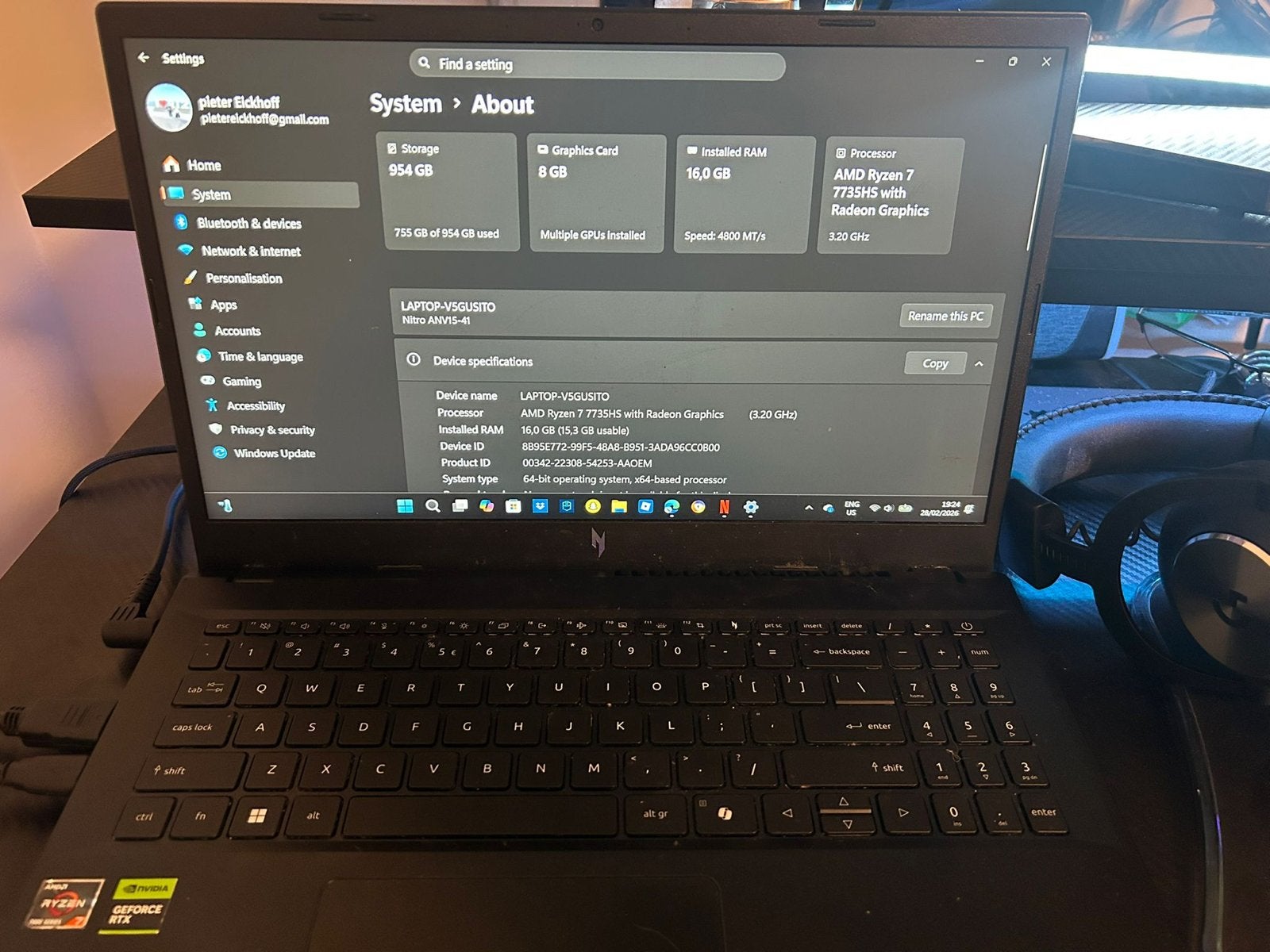 Acer Nitro V 15 Gaming Laptop - AMD Ryzen 7, RTX 4060, 16GB, Met videokaart, Ophalen of Verzenden, Zo goed als nieuw, Gaming