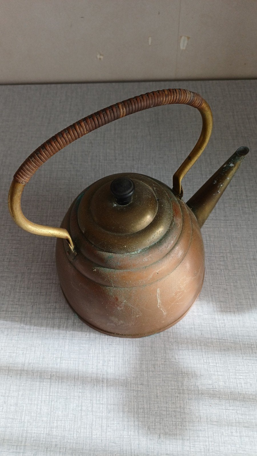 Vintage Koperen Theepot met Rotan Handvat, Antiek en Kunst, Ophalen of Verzenden, Koper