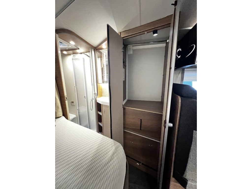 Foto 20 van Knaus Van TI 550 MF /Automaat/Super Compleet/Dakairco/160PK