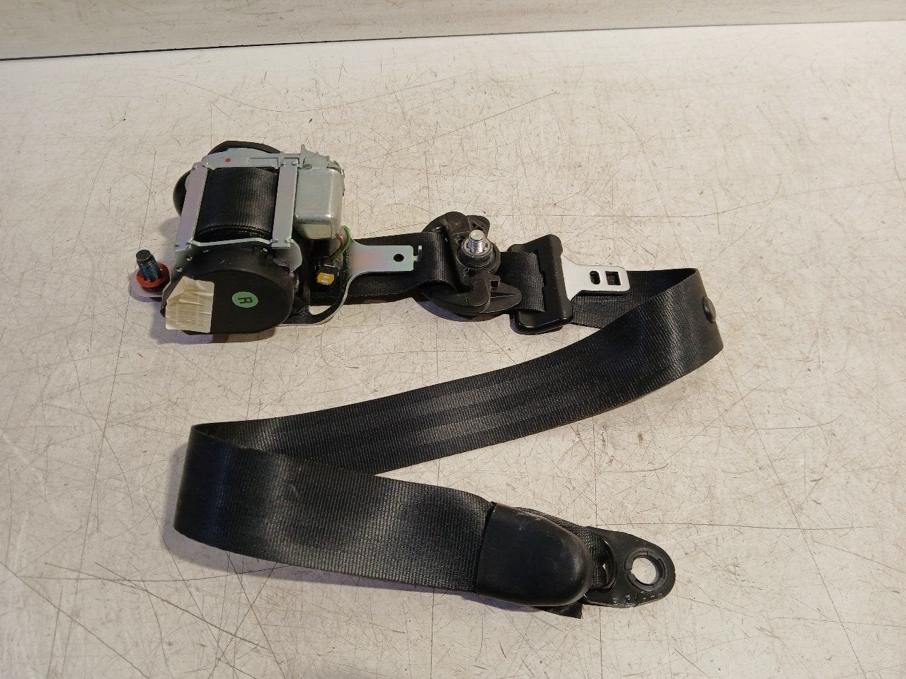 Veiligheidsgordel rechts voor Kia Cee'd, Onderdelen@venauto.nl, Van der Ven Autorecycling B.V., Ettenseweg 76, 4706 PB Roosendaal, The Netherlands