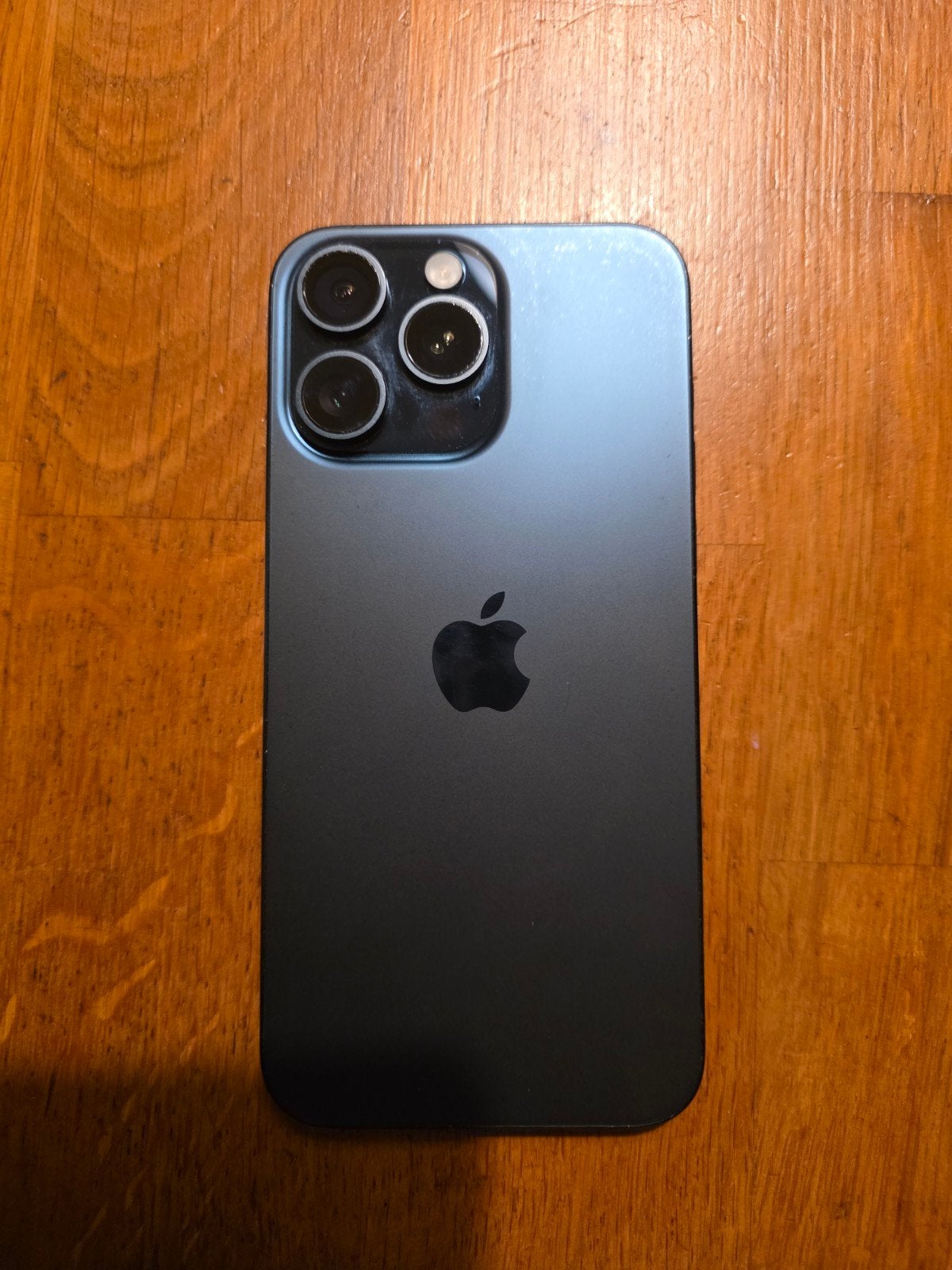 Foto 10 van Iphone 15 pro max 256GB