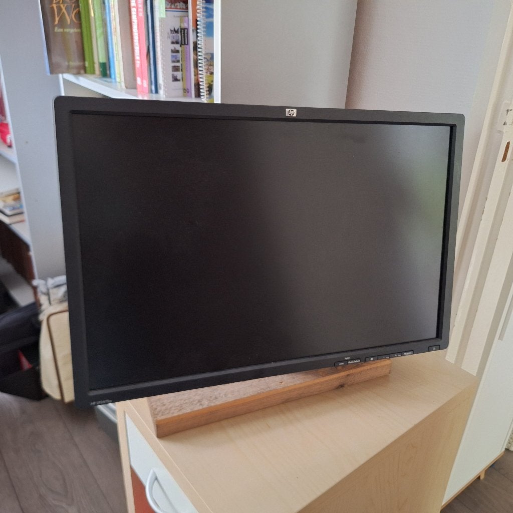 HP LP2475w Monitor 24 inch IPS met unieke houten poot, Computers en Software, Monitoren, Ophalen, Gebruikt, Kantelbaar, HP