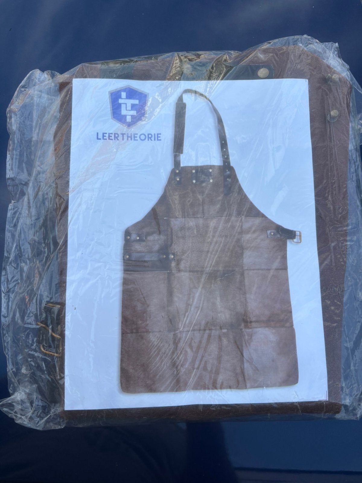 Barbecue schort donkerbruin leer 81 x 56 cm, Tuin en Terras, Barbecue-accessoires, Ophalen of Verzenden, Nieuw