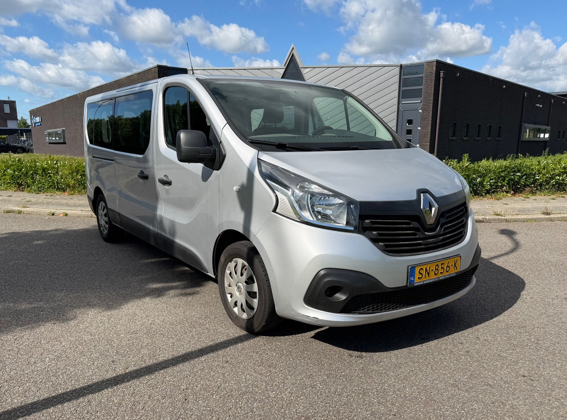 Renault Trafic Passenger 1.6 dCi Grand Authentique Energy, Auto's, Voorwielaandrijving, Gebruikt, 2000 kg, Origineel Nederlands