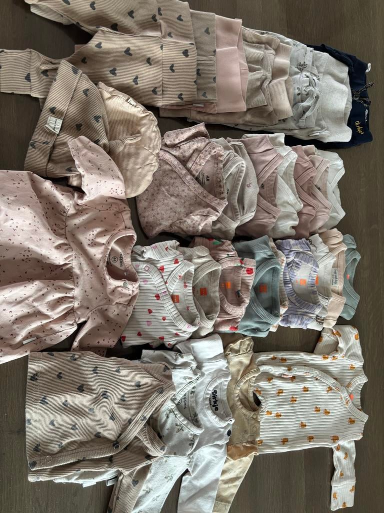 set babykleding maat 44 - rompertjes, broekjes, jurkjes, Ophalen of Verzenden, Zo goed als nieuw