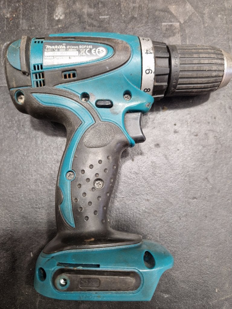 Makita BDF445 boor schroefmachine 14.4 volt, Doe-het-zelf en Verbouw, Ophalen, Gebruikt, Minder dan 400 watt, Boor- en Schroefmachine