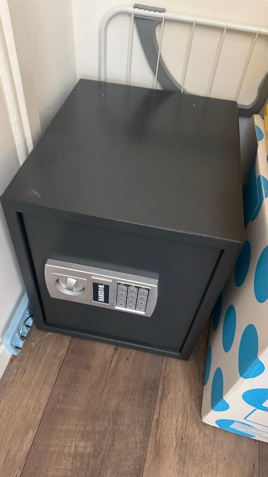 Handson Kluis S38E met elektronisch slot, Ophalen, Zo goed als nieuw, Brandkast