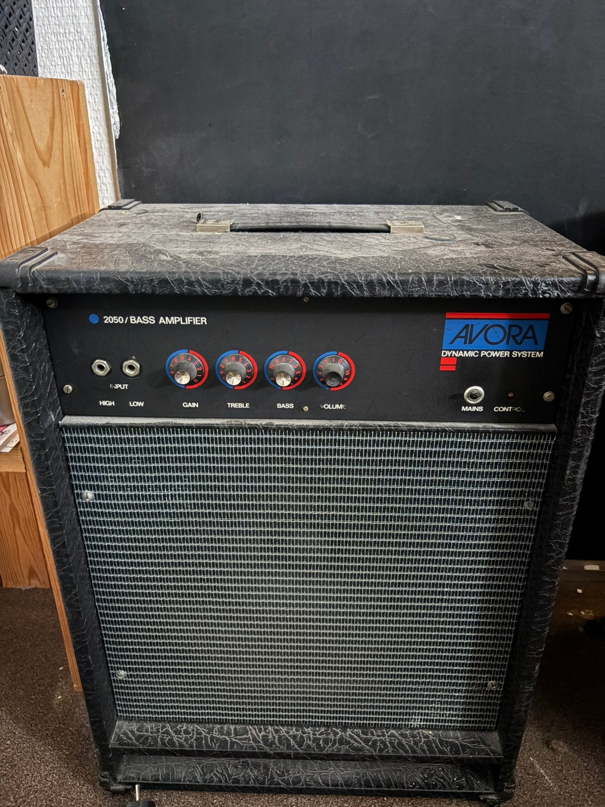 Avora bass amp, Muziek en Instrumenten, Ophalen, Gebruikt, Basgitaar, Minder dan 50 watt