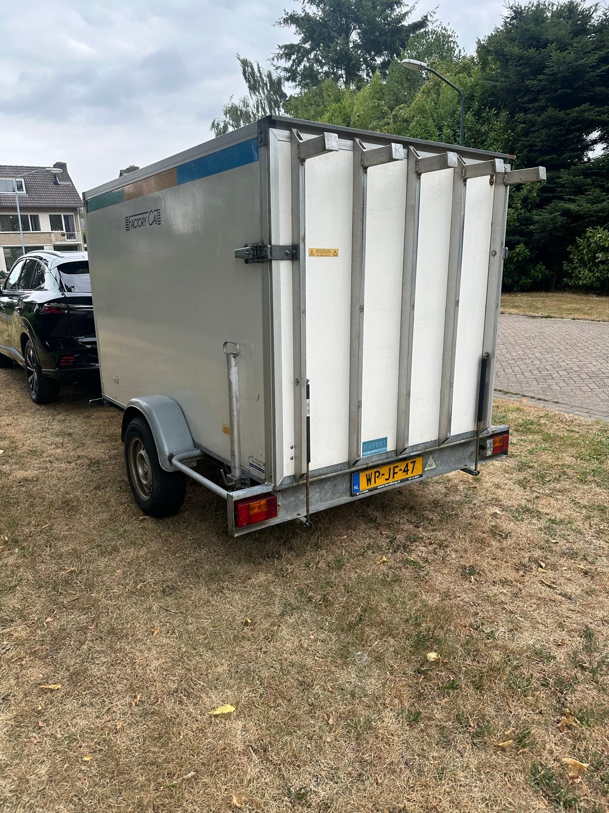Hapert Gesloten Geremd 1500kg 250x150x150 aanhangwagen, Auto diversen, Aanhangers en Bagagewagens, Ophalen, Gebruikt