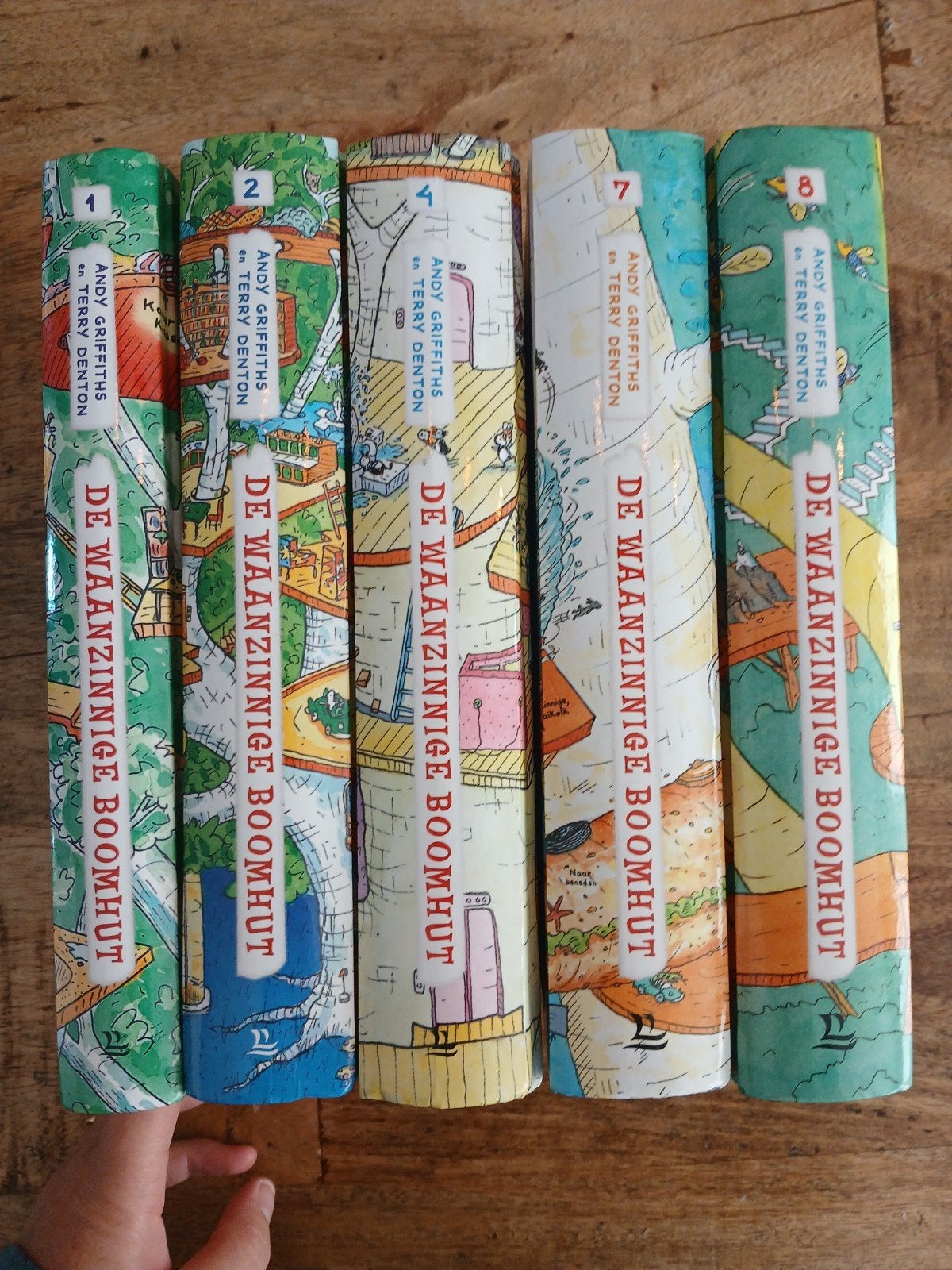 De waanzinnige boomhut deel 1,2,4,7 en 8, Boeken, Ophalen of Verzenden, Zo goed als nieuw