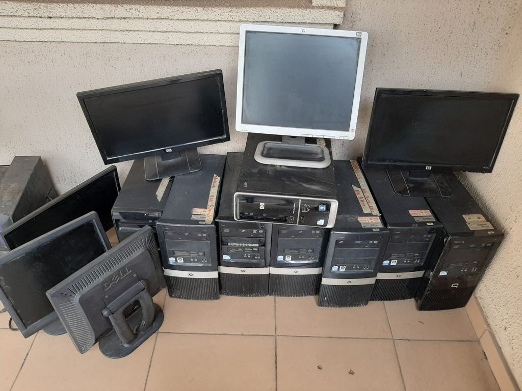 Ik haal gratis oude computers, laptops en elektronica op, Gebruikt, Virtual Reality, HDD, Onbekend