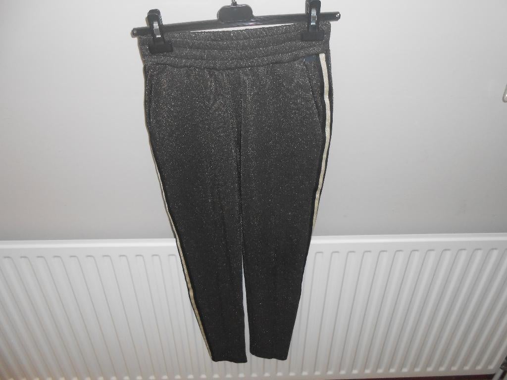 Mooie broek met bies maat XS van Label Nick, Kleding | Dames, Label Nick, Ophalen of Verzenden, Maat 34 (XS) of kleiner, Lang
