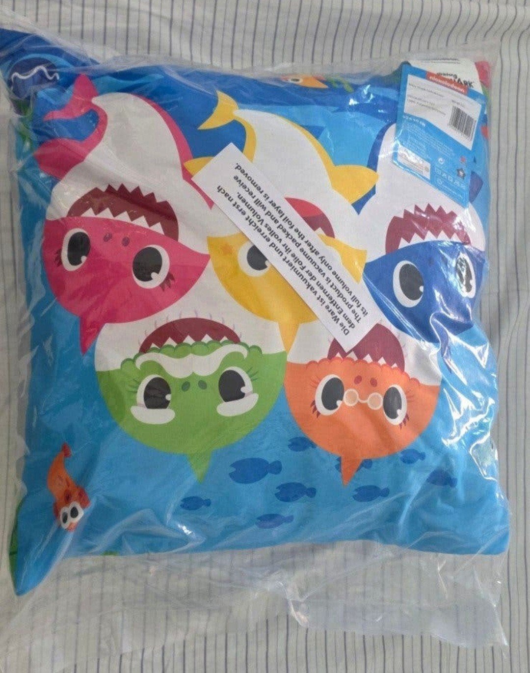 Baby Shark Dekbedovertrek - Nieuw in verpakking, Nieuw, Ophalen of Verzenden, Meerkleurig, Jongetje of Meisje