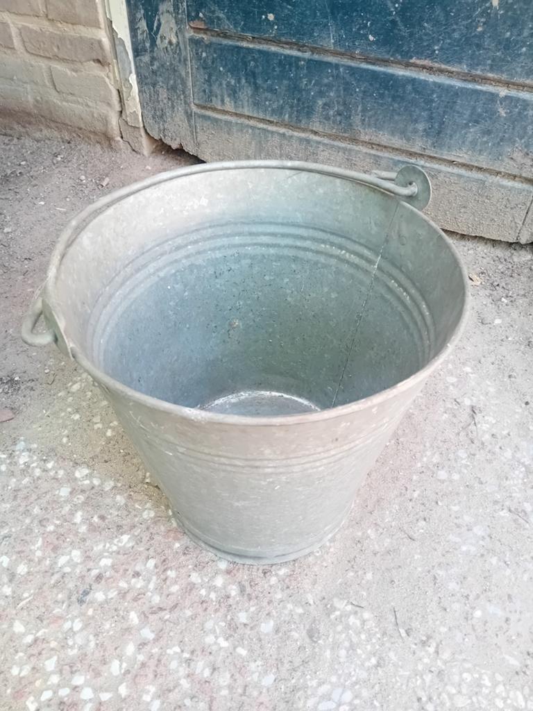 Vintage brocante zinken emmer zware kwaliteit, Minder dan 30 cm, Rond, Ophalen of Verzenden, Zo goed als nieuw