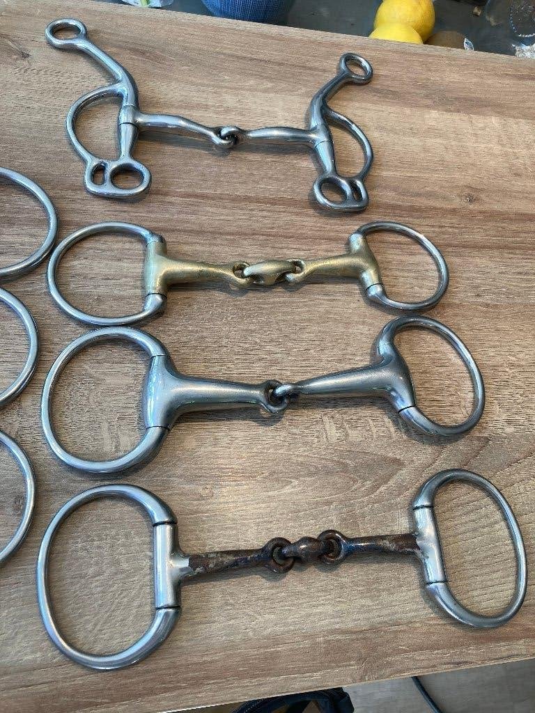 diverse dressuur bitjes, shank en hoofdstellen, Dieren en Toebehoren, Paarden en Pony's | Hoofdstellen en Tuigage, Gebruikt, Overige disciplines